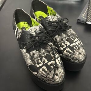 Iron fist skull creeper shoes